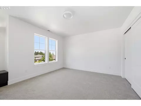 Bedroom - 3445 Summit Sky Blvd, Eugene, OR 97405 photo 3 of 9
