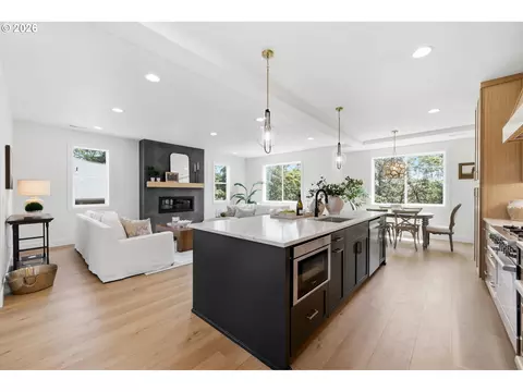 Kitchen - 3445 Summit Sky Blvd, Eugene, OR 97405 photo 5 of 5