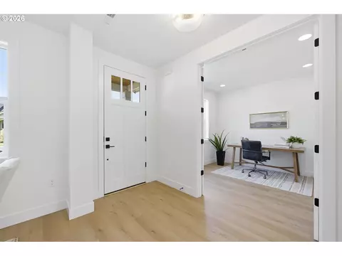 Entry Way - 3445 Summit Sky Blvd, Eugene, OR 97405 photo 1 of 2