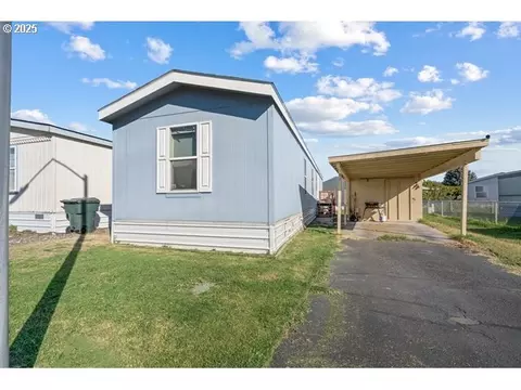 1030 SW 11th St #91, Hermiston, OR 97838