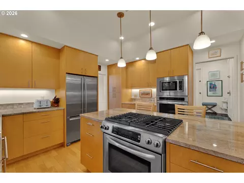 Kitchen - 3659 Agate St, Eugene, OR 97405 photo 5 of 5