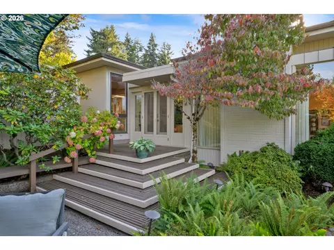 Exterior - 3659 Agate St, Eugene, OR 97405 photo 2 of 11