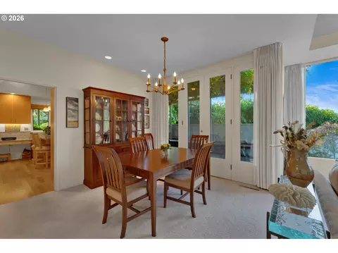 Dining - 3659 Agate St, Eugene, OR 97405 photo 2 of 2
