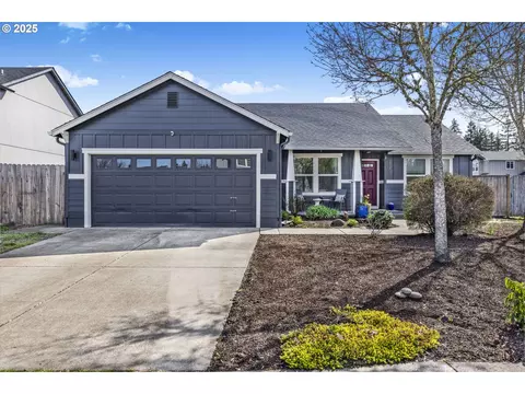 25200 Irenic Ave, Veneta, OR 97487