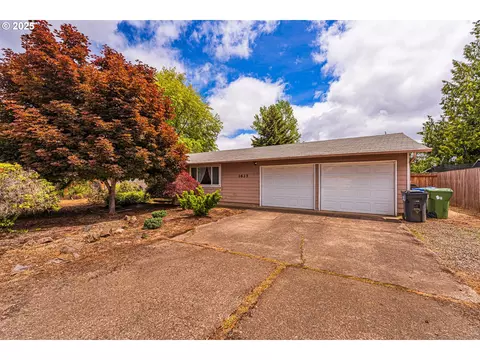 1635 S Bertelsen Rd, Eugene, OR 97402 photo 1