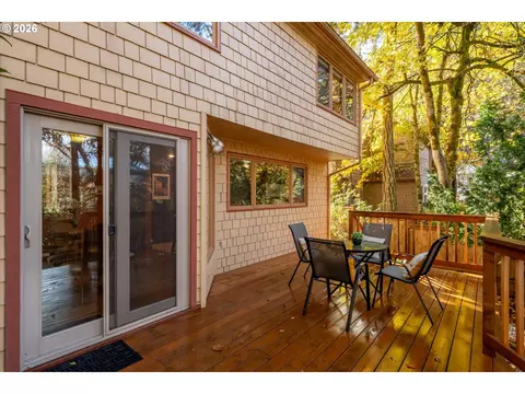 Exterior - 5277 Overbrook Ln, Eugene, OR 97405 photo 10 of 12