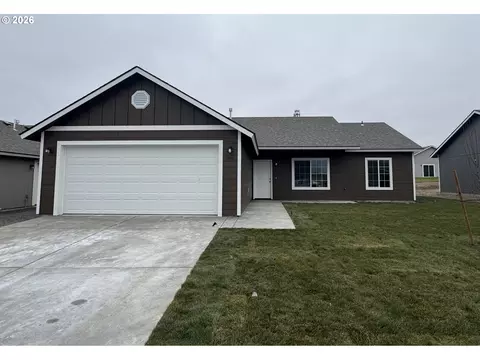144 Renee Ave, Umatilla, OR 97882