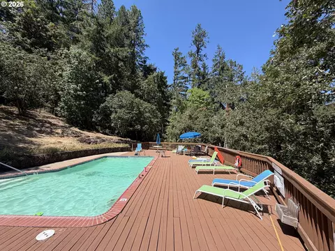 Exterior - 213 Trailside Loop, Eugene, OR 97401 photo 9 of 9
