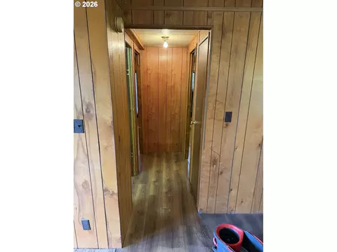 Entry Way - 737 N 15th Ave, Elgin, OR 97827 photo 1 of 1