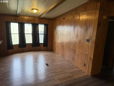 Living - 737 N 15th Ave, Elgin, OR 97827 photo 3 of 5