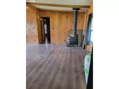 Living - 737 N 15th Ave, Elgin, OR 97827 photo 1 of 5