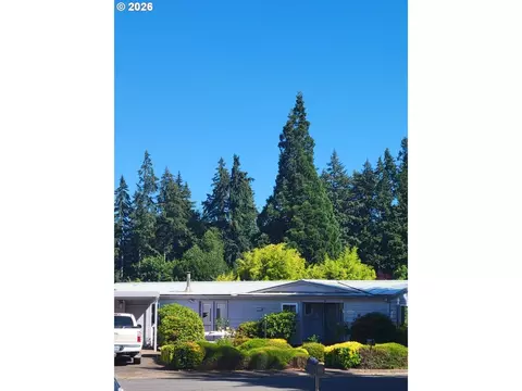 21986 Laurel Ave, Aurora, OR 97002