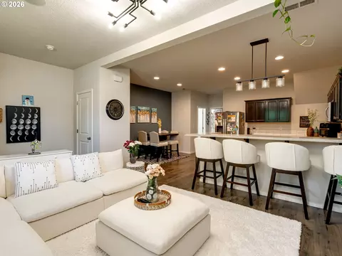 Living - 2358 SE Palmquist Rd, Gresham, OR 97080 photo 2 of 3