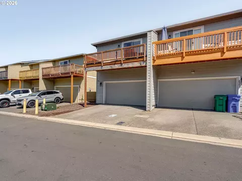 Exterior - 2358 SE Palmquist Rd, Gresham, OR 97080 photo 2 of 3