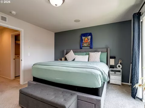 Bedroom - 2358 SE Palmquist Rd, Gresham, OR 97080 photo 2 of 5