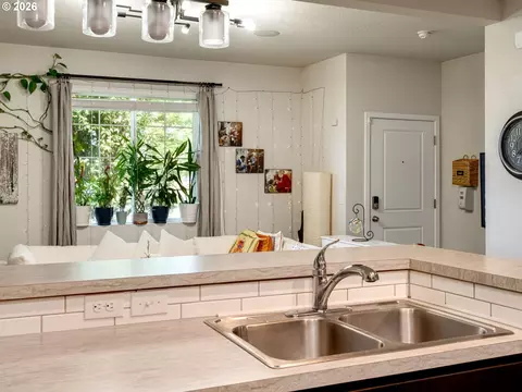 Kitchen - 2358 SE Palmquist Rd, Gresham, OR 97080 photo 8 of 9