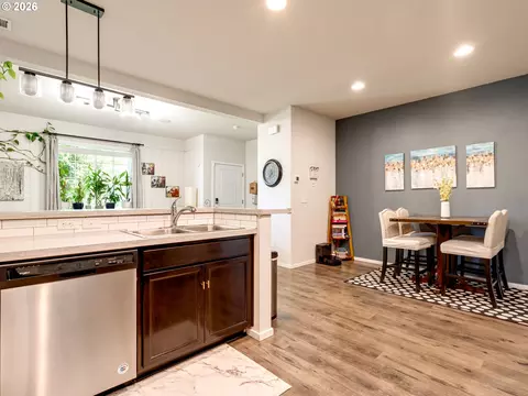 Kitchen - 2358 SE Palmquist Rd, Gresham, OR 97080 photo 5 of 9