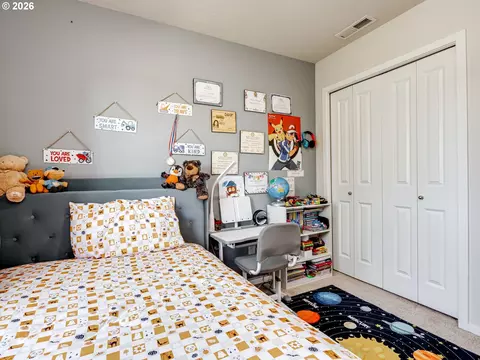 Bedroom - 2358 SE Palmquist Rd, Gresham, OR 97080 photo 5 of 5