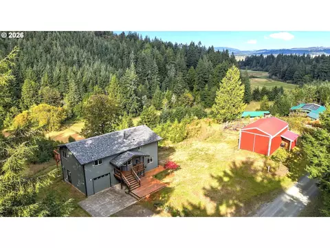92209 Hilltop Ln, Coquille, OR 97423