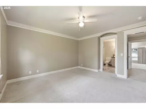 Bedroom - 3333 Riverplace Dr, Eugene, OR 97401 photo 5 of 6