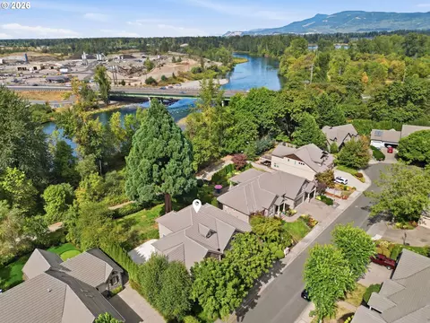 View/Area - 3333 Riverplace Dr, Eugene, OR 97401 photo 3 of 6