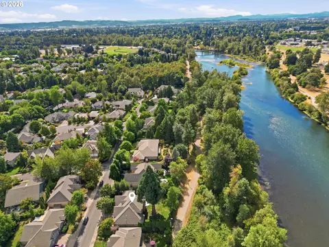 View/Area - 3333 Riverplace Dr, Eugene, OR 97401 photo 4 of 6