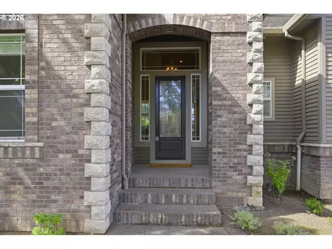 Entry Way - 3333 Riverplace Dr, Eugene, OR 97401 photo 1 of 4