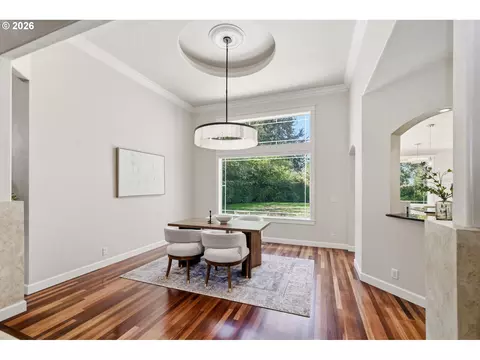 Dining - 3333 Riverplace Dr, Eugene, OR 97401 photo 1 of 1