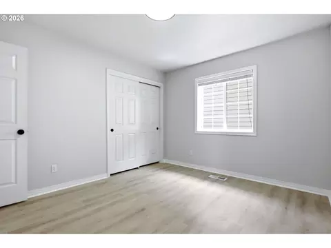 Bedroom - 1264 SE Larch Way, Gresham, OR 97080 photo 3 of 5