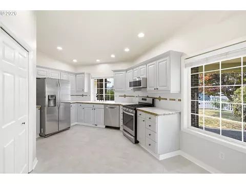 Kitchen - 1264 SE Larch Way, Gresham, OR 97080 photo 1 of 3
