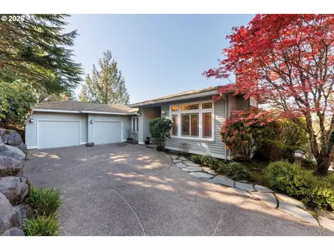 2212 NW Pinnacle Dr, Portland, OR 97229