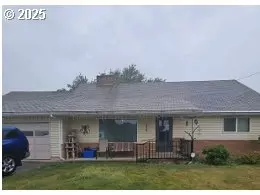1910 Hardcastle Ave, Woodburn, OR 97071