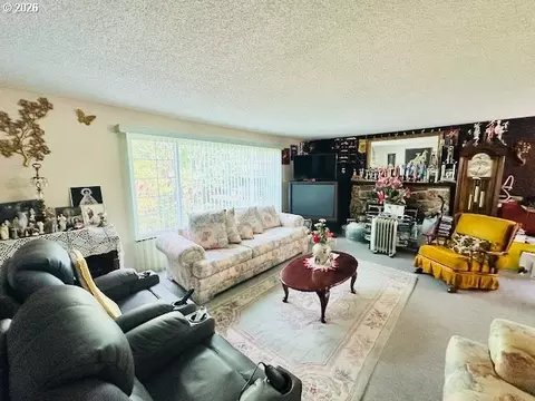 2133 15th St, Springfield, OR 97477 photo 2