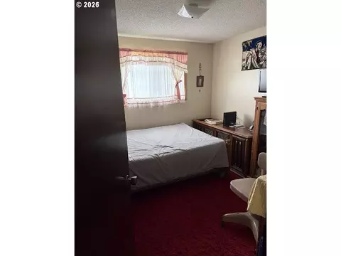 2133 15th St, Springfield, OR 97477 photo 9