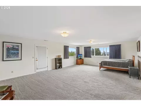 Bedroom - 220 NW 17th Ave, Camas, WA 98607 photo 2 of 4