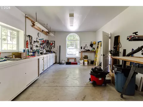 Other - 32825 Kestrel Ln, Eugene, OR 97405 photo 6 of 10