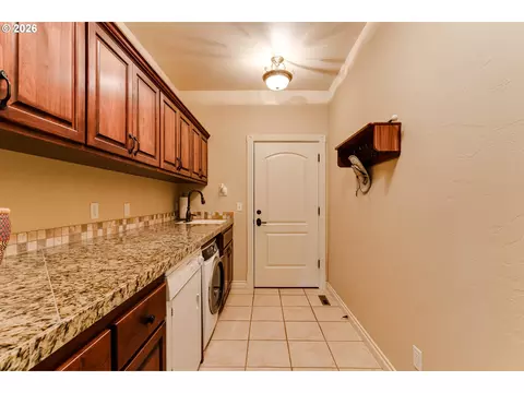 Other - 32825 Kestrel Ln, Eugene, OR 97405 photo 4 of 10
