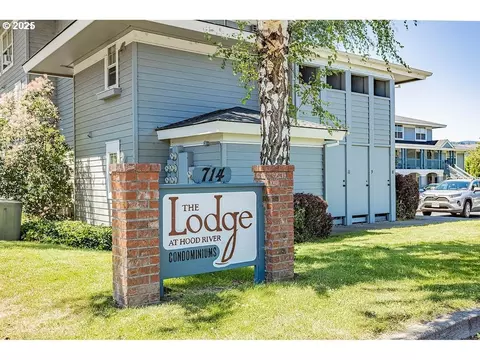 714 Cascade Ave #14, Hood River, OR 97031