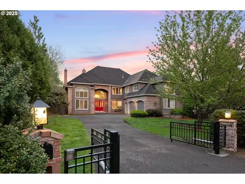 14000 Stampher Rd, Lake Oswego, OR 97034