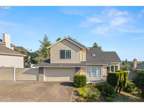 15970 SW Barrington Ter, Portland, OR 97224