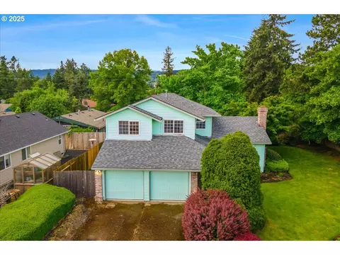 1921 E Haworth Ave, Newberg, OR 97132