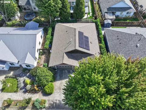 View/Area - 1663 5th St, Hood River, OR 97031 photo 3 of 3