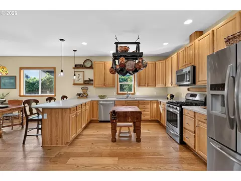 Kitchen - 1663 5th St, Hood River, OR 97031 photo 3 of 5