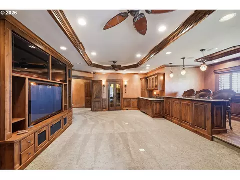 Living - 90747 Diamond Ridge Loop, Eugene, OR 97408 photo 8 of 9