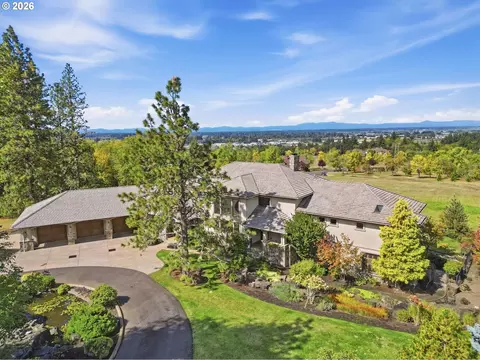 View/Area - 90747 Diamond Ridge Loop, Eugene, OR 97408 photo 1 of 7