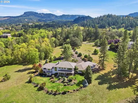 View/Area - 90747 Diamond Ridge Loop, Eugene, OR 97408 photo 3 of 7