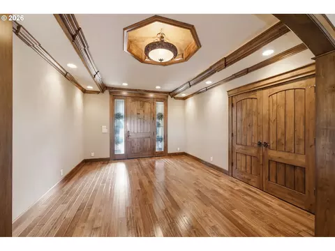 Entry Way - 90747 Diamond Ridge Loop, Eugene, OR 97408 photo 1 of 2