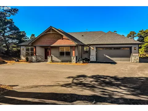 5216 Dunewood Dr, Florence, OR 97439