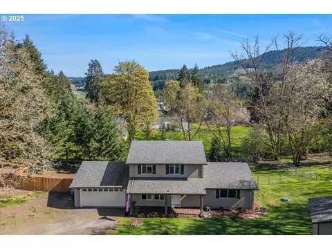 55307 SW Date St, Gaston, OR 97119