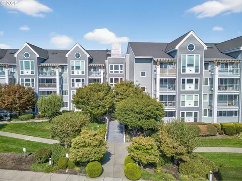 520 SE Columbia River Dr #326, Vancouver, WA 98661
